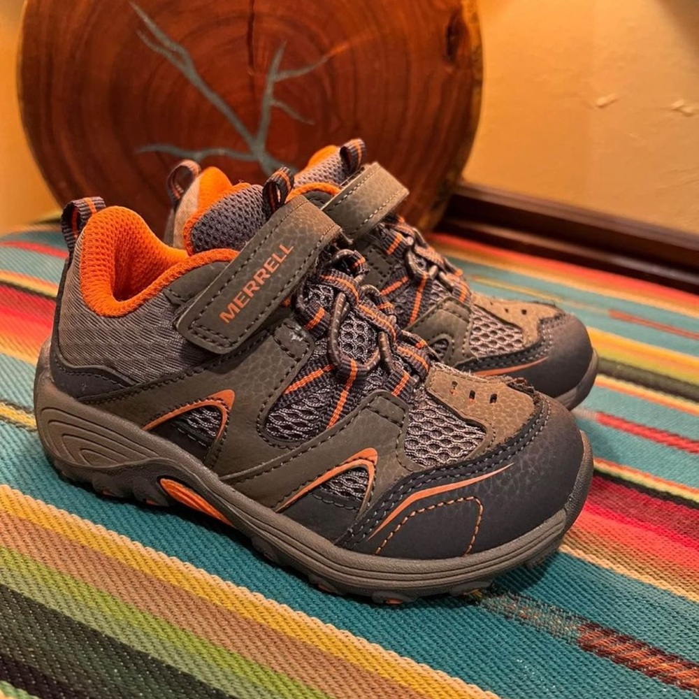 Size 5 toddler Merrell hiking shoes.